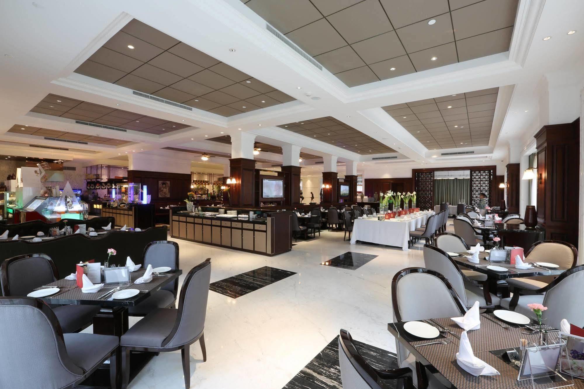 S&N Zhejiang Linhai International Hotel Eksteriør billede