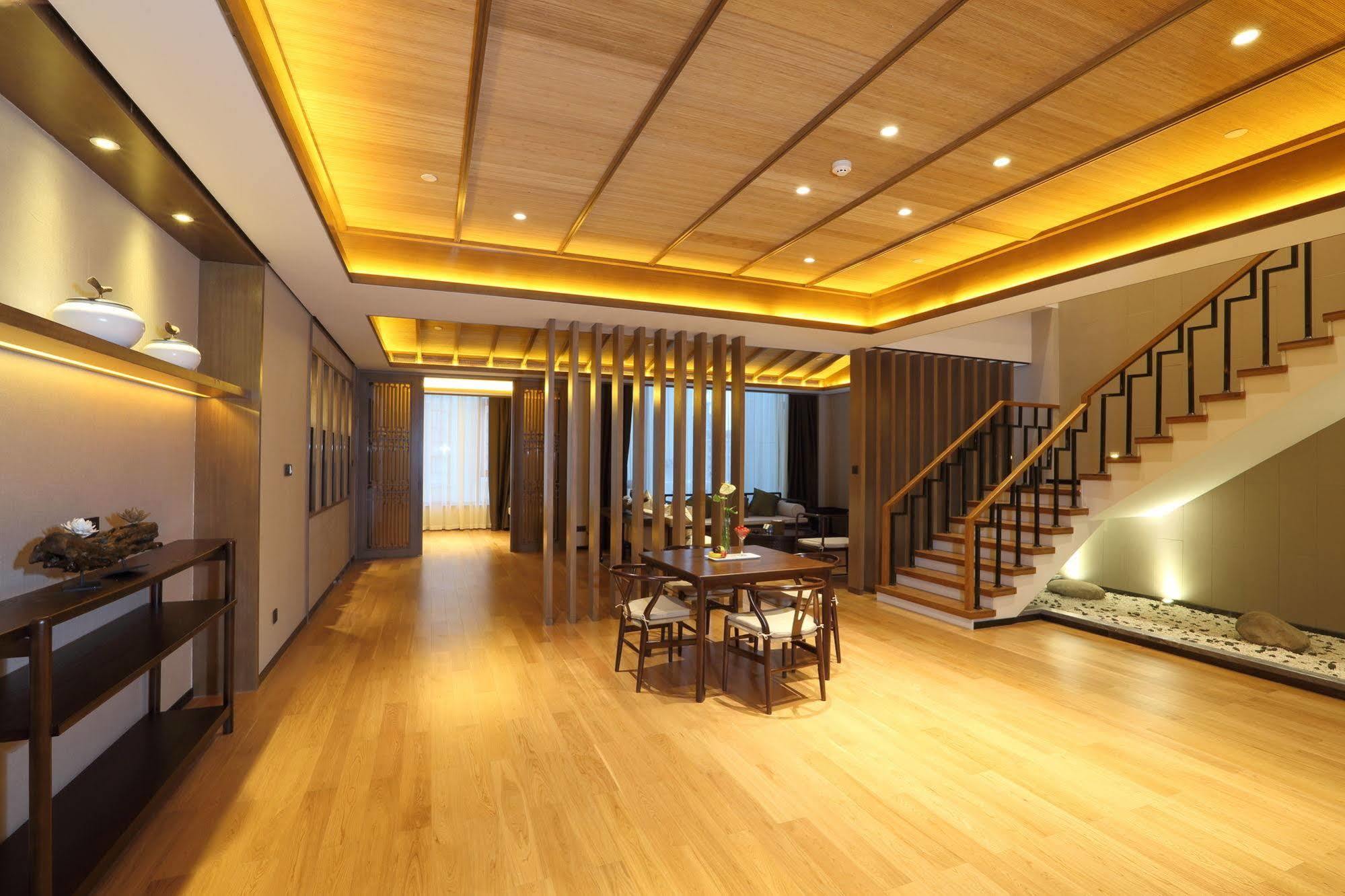 S&N Zhejiang Linhai International Hotel Eksteriør billede