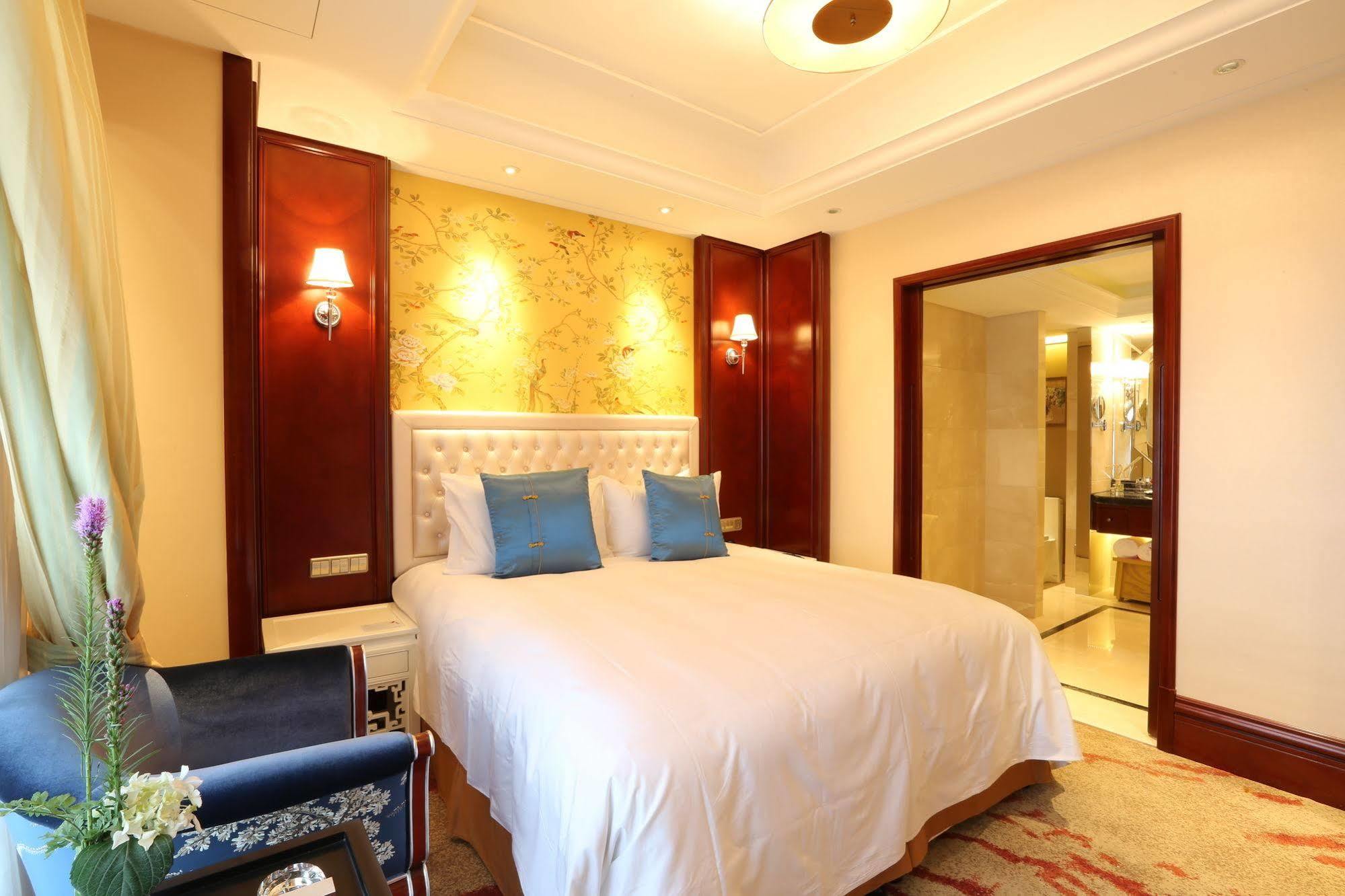 S&N Zhejiang Linhai International Hotel Eksteriør billede